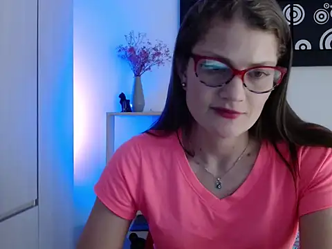 Camila-ventura online show from October 21, 2025, 7:13 pm