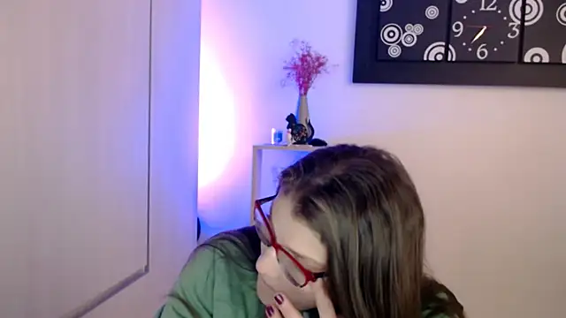 Camila-ventura online show from February 24, 2026, 7:37 pm