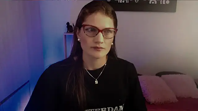 Camila-ventura online show from May 30, 2026, 12:00 pm