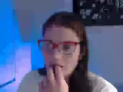 Camila-ventura online show from November 19, 2025, 9:15 pm