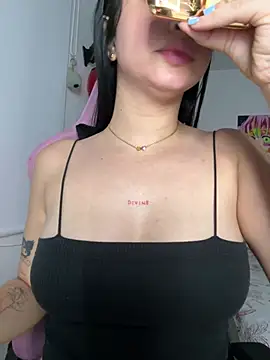 lucy grey25 online show from March 2, 2026, 6:59 pm