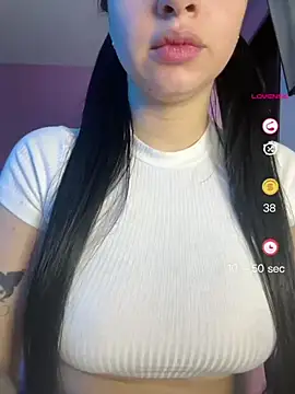 Snapshot of lucy_grey25 chatting on July 13, 2026, 4:39 pm lucy grey25 online show from July 13, 2026, 4:39 pm