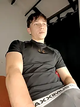 Logan sixxer online show from September 17, 2025, 10:56 pm