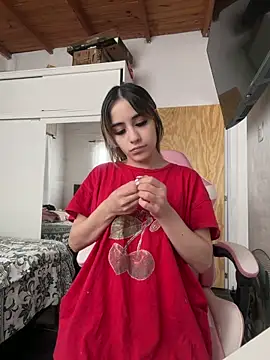 Babylovetiernax online show from November 6, 2025, 6:34 pm