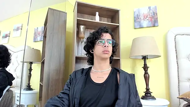 Ibratxandy online show from December 2, 2025, 7:15 pm