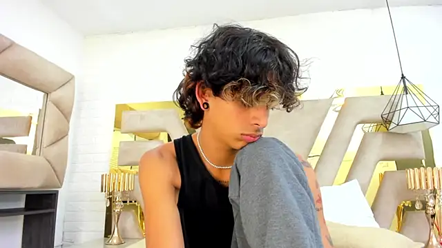 Ibratxandy online show from September 23, 2025, 6:48 pm