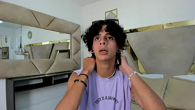 Ibratxandy online show from October 27, 2025, 8:32 pm