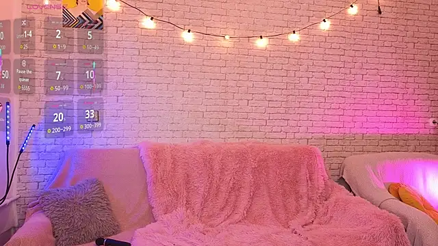 Snapshot of ReginaFoXXXy chatting on October 15, 2025, 10:01 am ReginaFoXXXy online show from October 15, 2025, 10:01 am