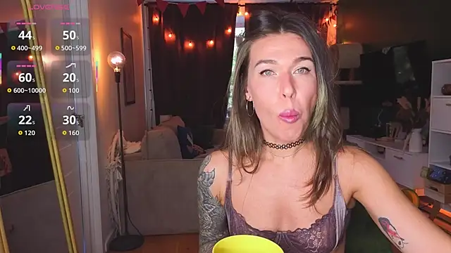 Snapshot of ReginaFoXXXy chatting on October 4, 2025, 10:17 am ReginaFoXXXy online show from October 4, 2025, 10:17 am