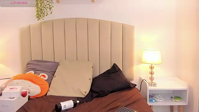 Snapshot of Rachel_Donnelly chatting on October 11, 2025, 4:02 am Rachel Donnelly online show from October 11, 2025, 4:02 am