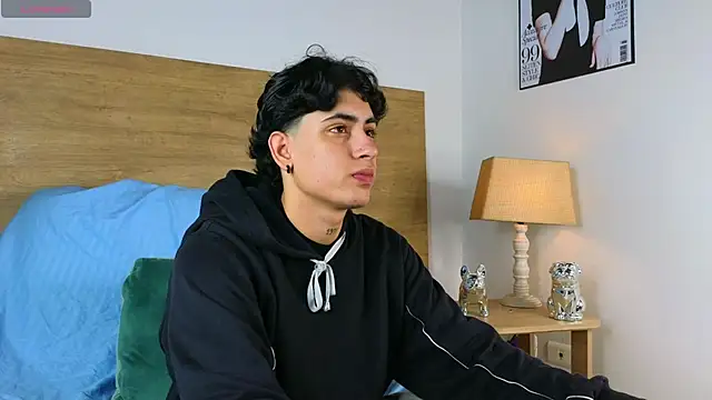 Stiven Benet  online show from October 16, 2025, 2:47 pm