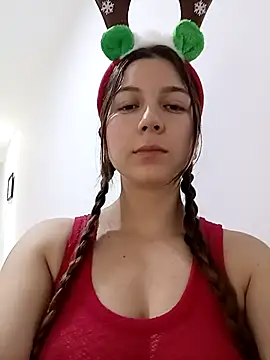 Arianna Moss online show from December 3, 2025, 4:06 pm