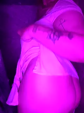 Dulceluz 420 online show from November 4, 2025, 9:18 pm