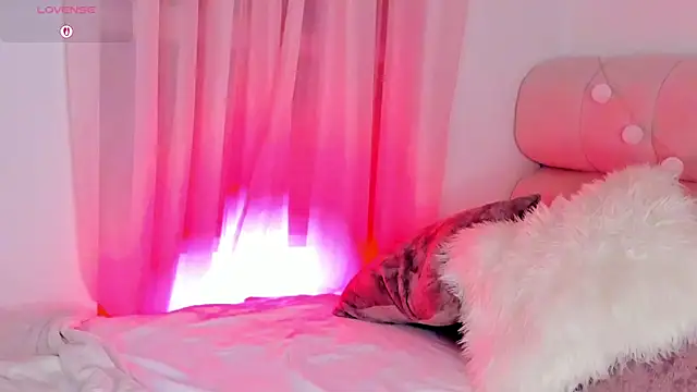 selene phmoon online show from April 6, 2026, 3:46 am