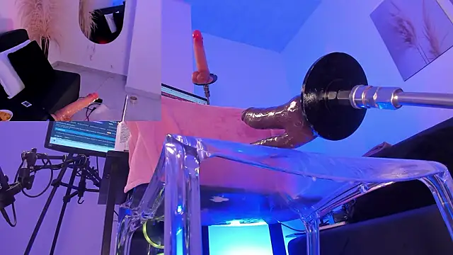 raven blackk online show from February 20, 2026, 6:19 am