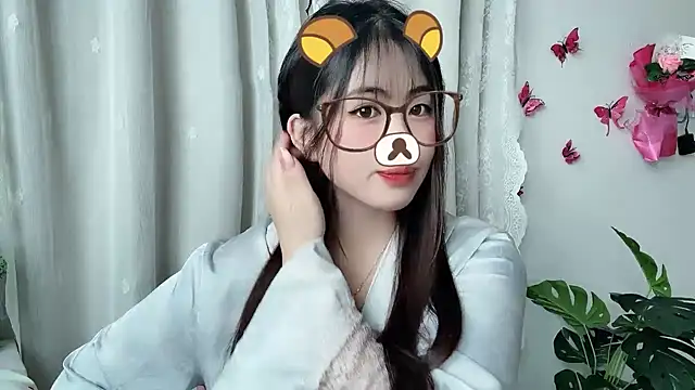 Amelia-babee online show from April 4, 2026, 3:35 am