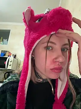 Nancyhot777 online show from February 10, 2026, 6:07 pm