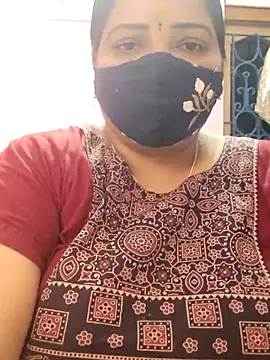 lathikaqueentamil online show from October 5, 2025, 5:03 pm