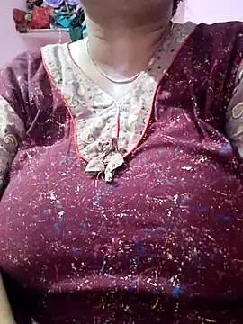 lathikaqueentamil online show from October 8, 2025, 6:08 pm