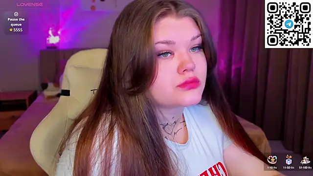 Snapshot of elle_one chatting on October 14, 2025, 2:56 am elle one online show from October 14, 2025, 2:56 am