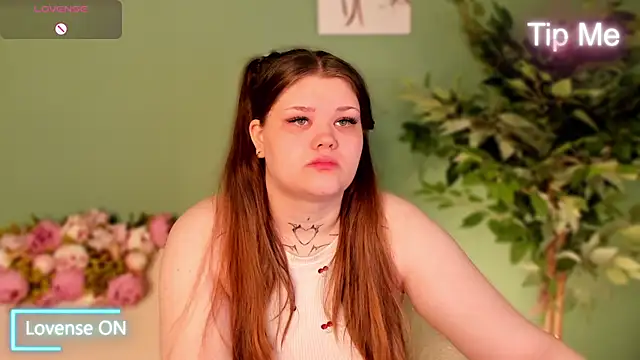 Snapshot of elle_one chatting on November 27, 2025, 4:02 am elle one online show from November 27, 2025, 4:02 am