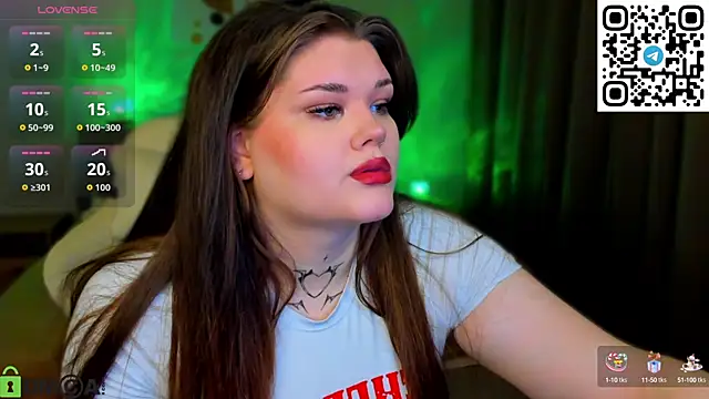 Snapshot of elle_one chatting on October 6, 2025, 3:08 am elle one online show from October 6, 2025, 3:08 am