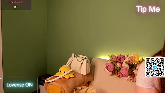 Snapshot of elle_one chatting on November 30, 2025, 3:51 am elle one online show from November 30, 2025, 3:51 am