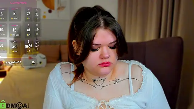 Snapshot of elle_one chatting on November 11, 2025, 3:45 am elle one online show from November 11, 2025, 3:45 am