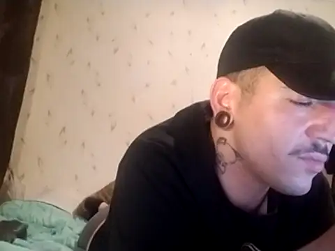 JuicyBigcockxh online show from October 27, 2025, 11:38 pm