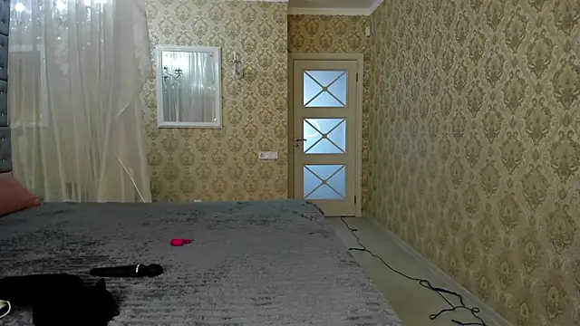 sofielovely  online show from October 14, 2025, 11:44 am