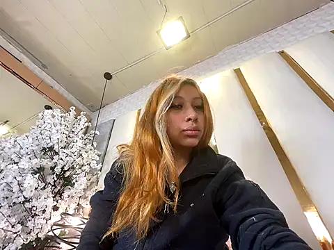 Snapshot of CamilleMilano chatting on September 15, 2025, 5:41 am CamilleMilano online show from September 15, 2025, 5:41 am