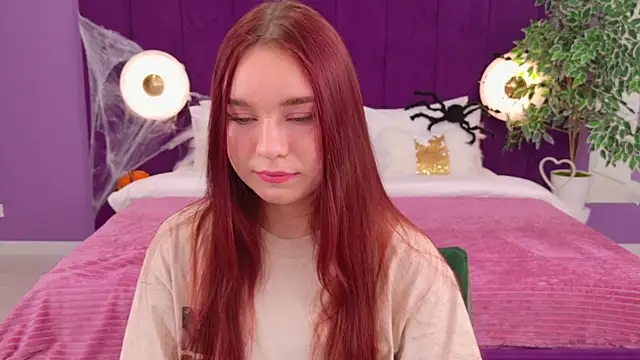 NoraHaynes online show from October 26, 2025, 3:07 am