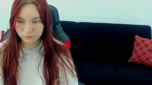 NoraHaynes online show from December 16, 2025, 3:00 am