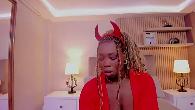 SerenaWinslow online show from March 29, 2026, 12:18 pm