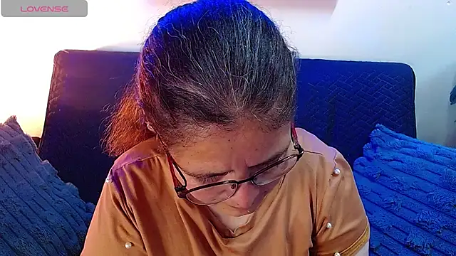 Snapshot of Linda_banks_ chatting on July 2, 2026, 2:01 am Linda banks online show from July 2, 2026, 2:01 am