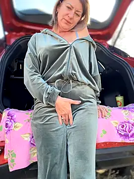 Milena-MilfaXXX online show from October 31, 2025, 6:10 am