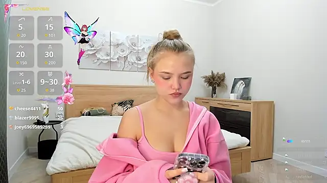 Snapshot of flooora_0 chatting on October 11, 2025, 12:44 am flooora 0 online show from October 11, 2025, 12:44 am