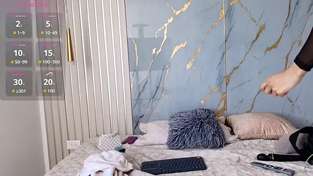 Snapshot of violetta_hot_ chatting on October 30, 2025, 6:49 pm violetta hot online show from October 30, 2025, 6:49 pm