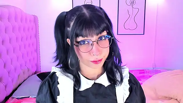 Snapshot of Rose_72 chatting on October 8, 2025, 8:09 pm Rose 72 online show from October 8, 2025, 8:09 pm