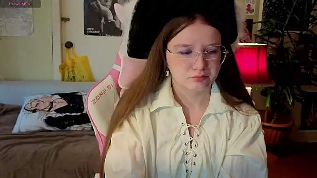 Sienna-Cow online show from September 23, 2025, 10:55 am