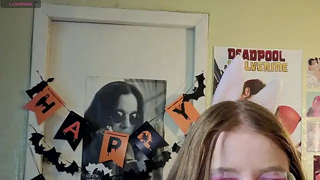 Sienna-Cow online show from October 29, 2025, 11:53 am