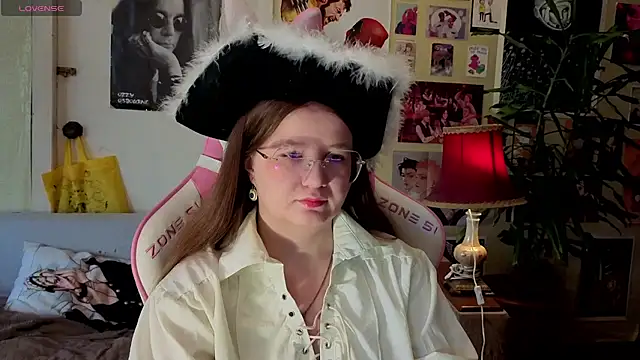 Sienna-Cow online show from October 2, 2025, 11:46 am