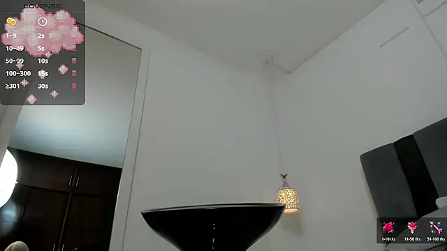 Snapshot of SweetCata_ts chatting on September 17, 2025, 9:39 pm SweetCata ts online show from September 17, 2025, 9:39 pm