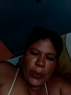 hotmom33 online show from September 23, 2025, 10:00 am