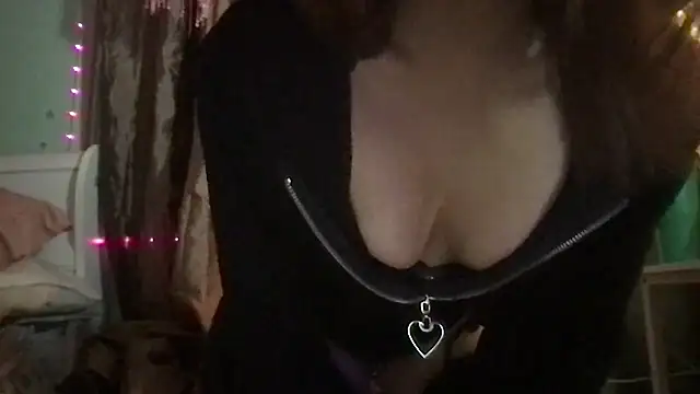 nekowaifuuu online show from October 5, 2025, 1:07 am