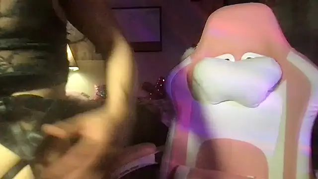 nekowaifuuu online show from October 18, 2025, 2:13 am