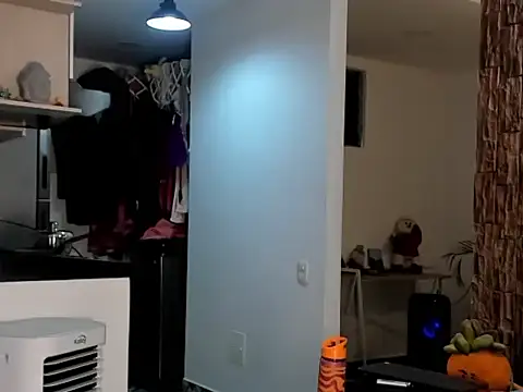 lia rip01 online show from November 1, 2025, 3:02 am