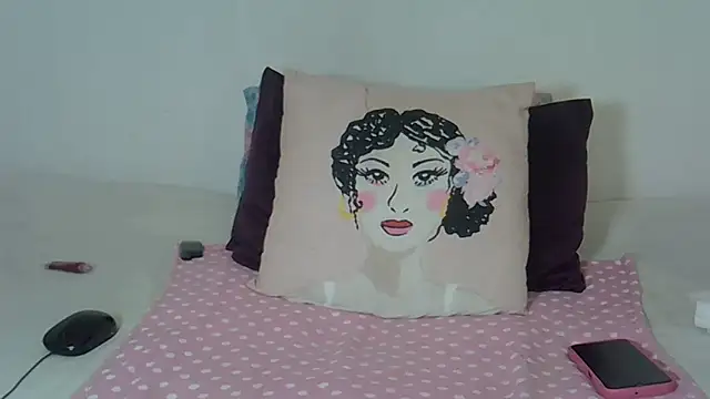 Snapshot of HotSexxy12 chatting on October 15, 2025, 12:57 pm HotSexxy12 online show from October 15, 2025, 12:57 pm