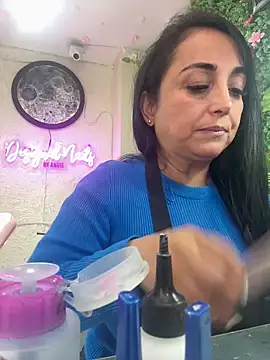 hotadhara01 online show from February 19, 2026, 6:05 pm