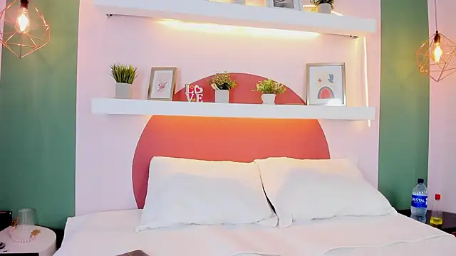 Natashaaa1 online show from October 6, 2025, 8:20 pm